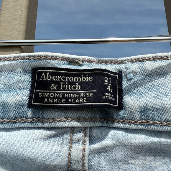 ⬇️Abercrombie & Fitch Size 27 Short Denim - Picture 2 of 9